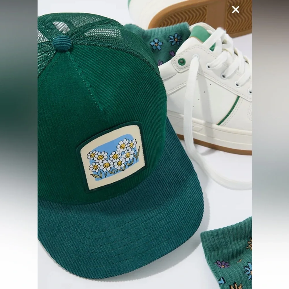 American Eagle - Corduroy Patch Trucker Hat - Picture 2 of 3